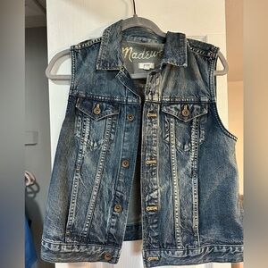 Madwell sleeveless jean jacket